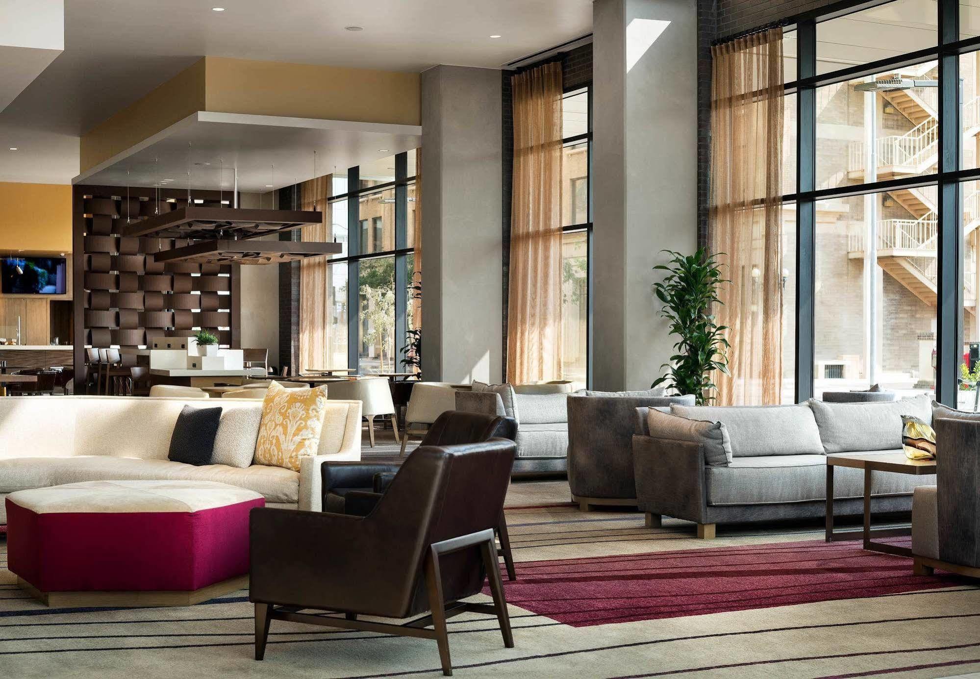 Courtyard By Marriott Phoenix Downtown מראה חיצוני תמונה