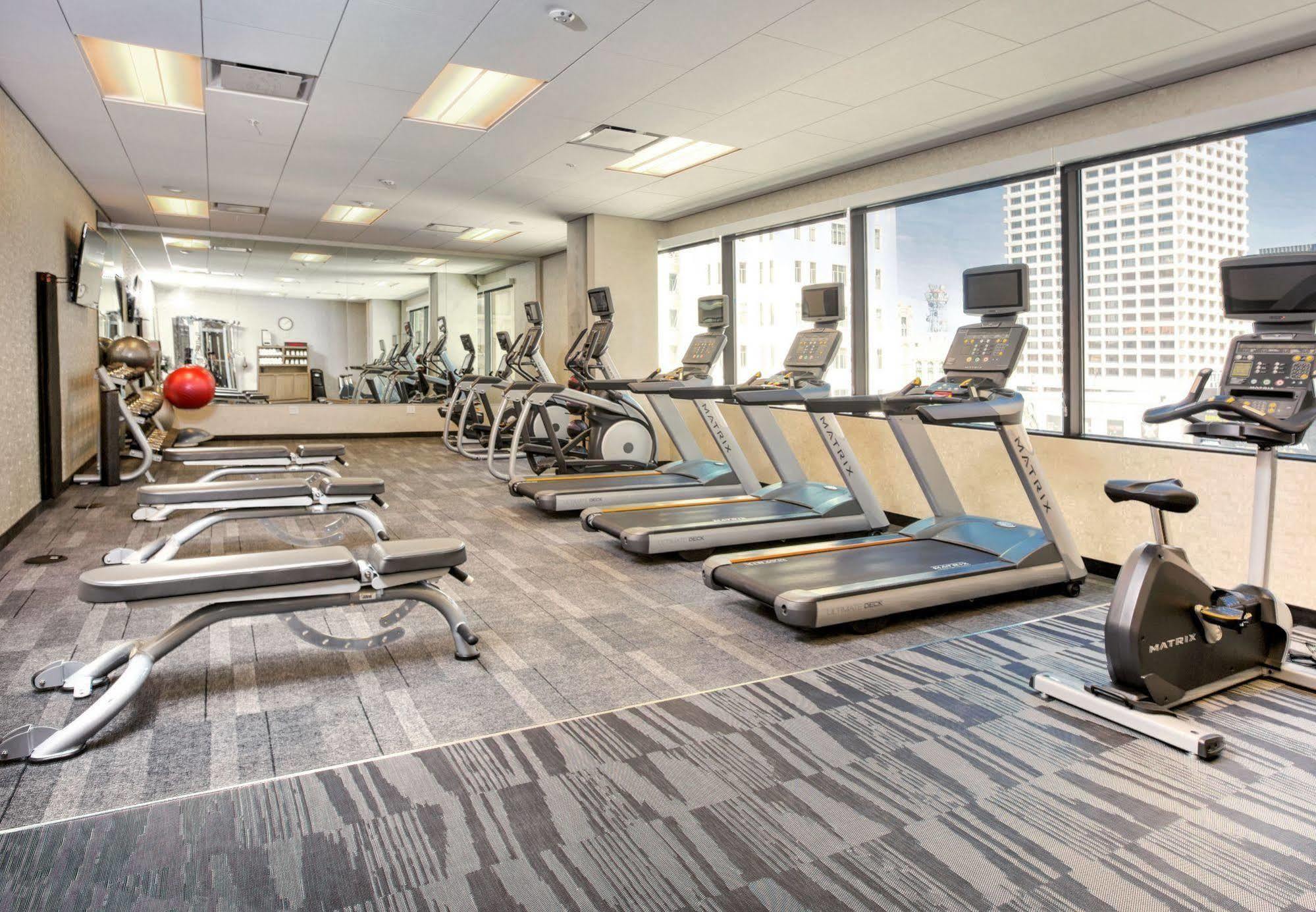 Courtyard By Marriott Phoenix Downtown מראה חיצוני תמונה