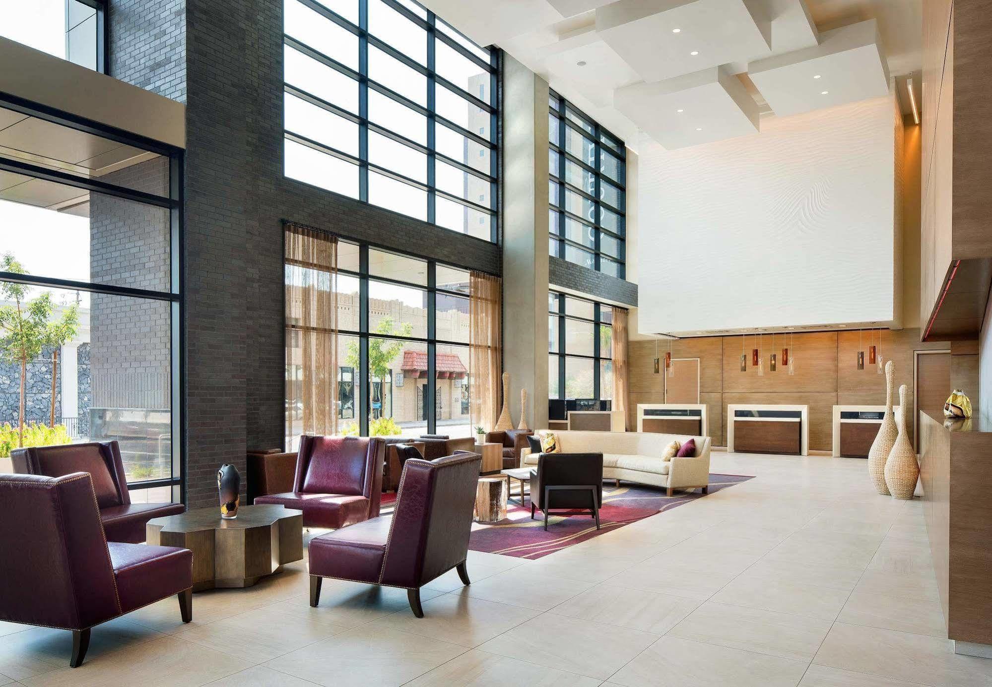 Courtyard By Marriott Phoenix Downtown מראה חיצוני תמונה