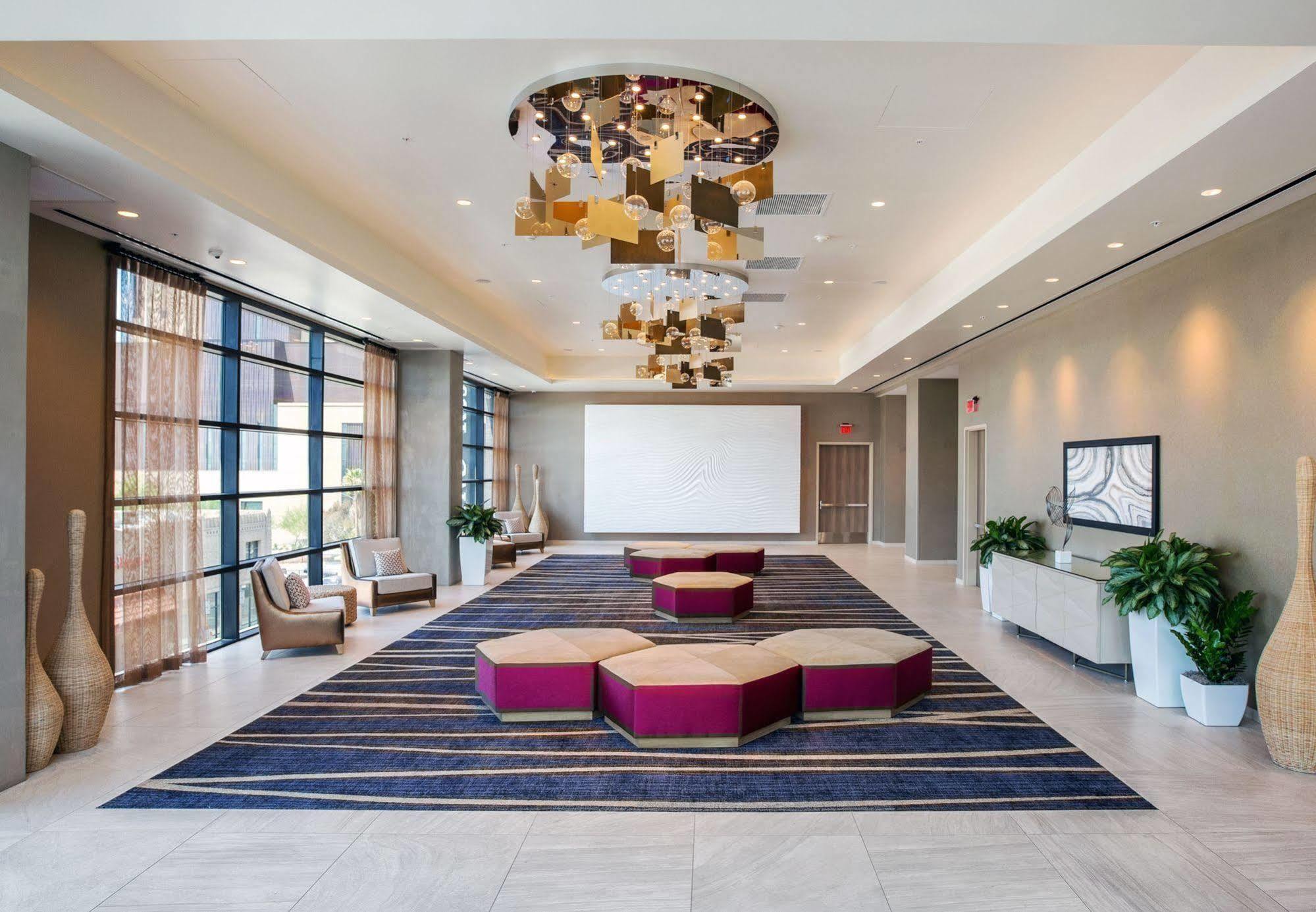 Courtyard By Marriott Phoenix Downtown מראה חיצוני תמונה