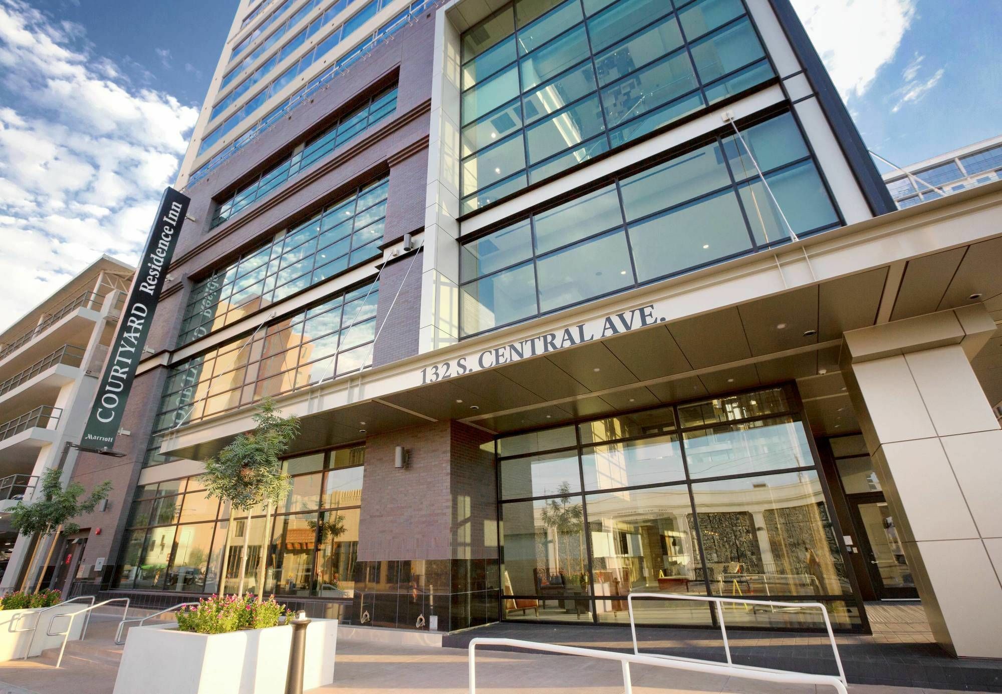 Courtyard By Marriott Phoenix Downtown מראה חיצוני תמונה